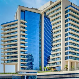 The First Collection Business Bay Ντουμπάι