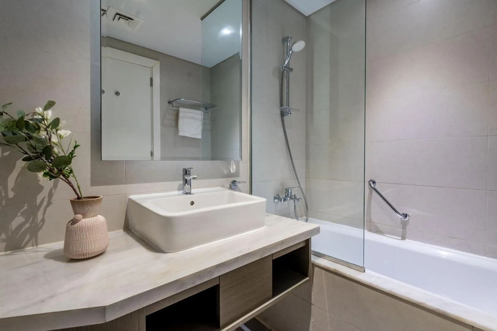 Guestready - Sweet Utopia In Business Bay Dubai Apartment